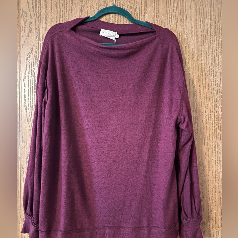 Ninexis Burgundy Oversized Drape neck Long Sleeve Top- small- NWT